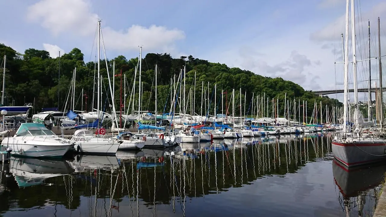 PlérinAu Calme Sur Le Port De Plaisance Et Le Gr34アパートメント フランス